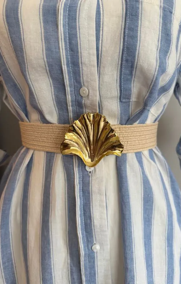 Clamshell Belt with Interchangeable Buckle