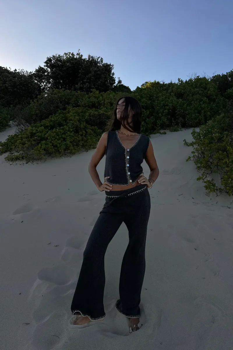 EARTH DAYS TOP - CHARCOAL