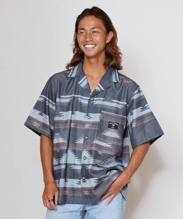 SURF??Palms Bold Pattern Print Shirt