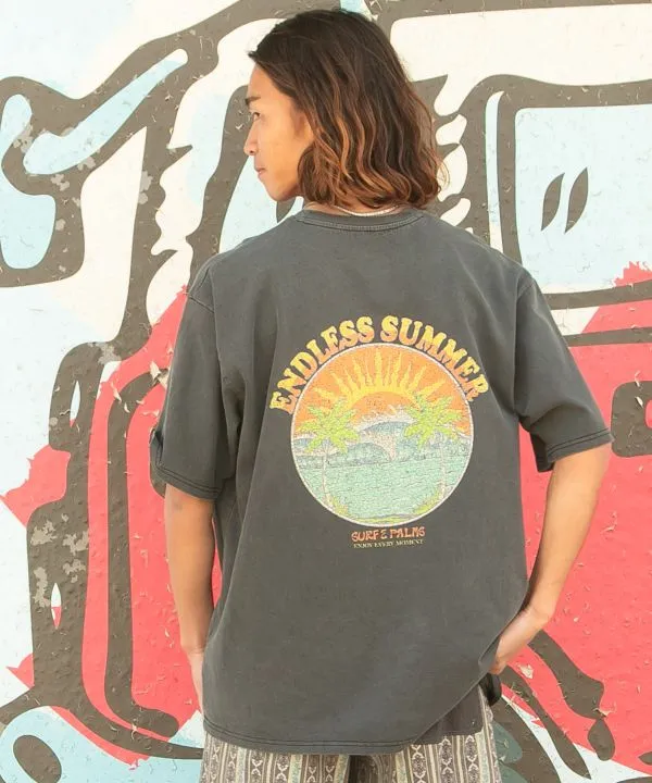 SURF??Palms Men's Vintage Like Graphic T-Shirt