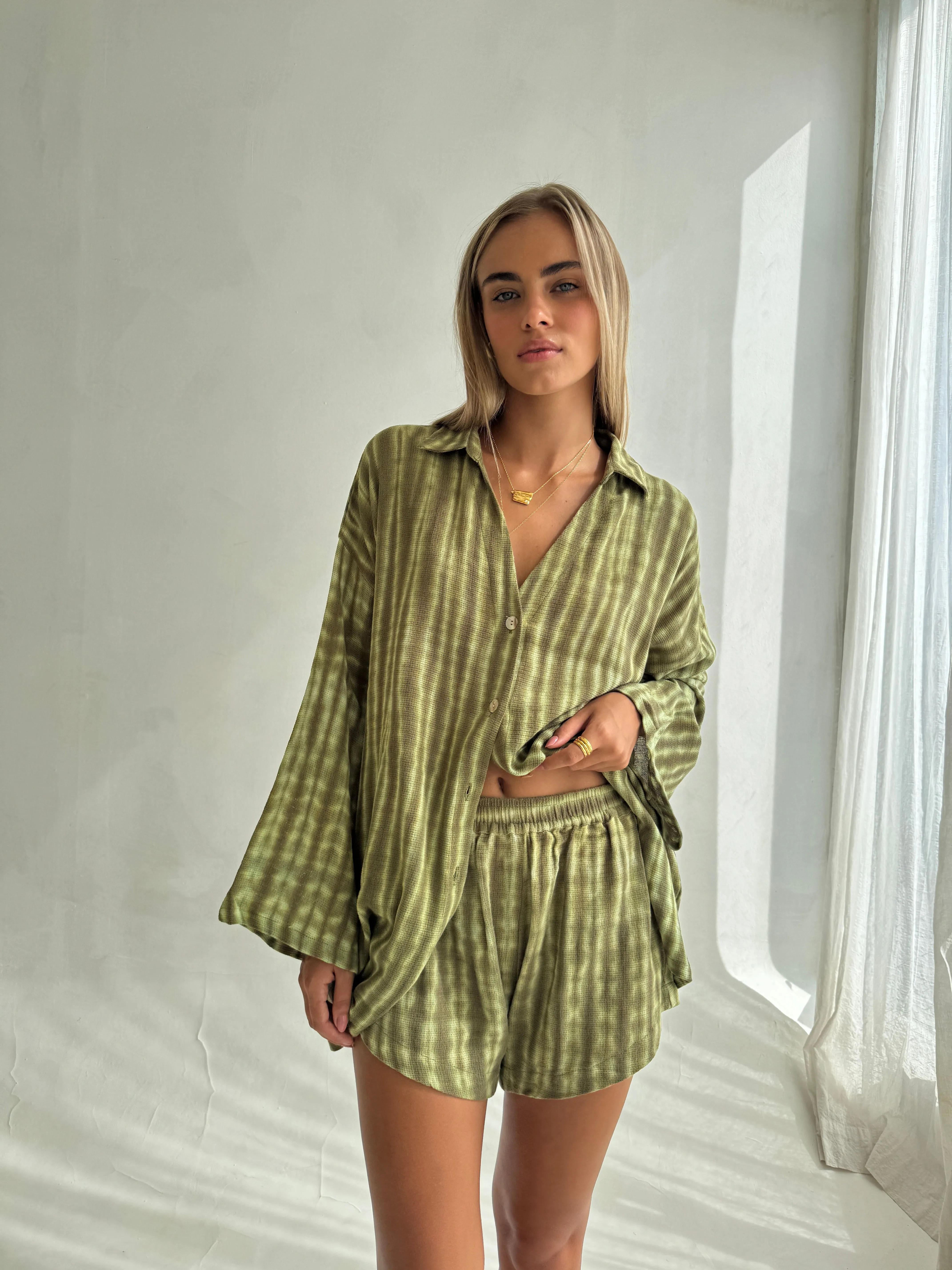 THE TROPICS SHORT - KHAKI